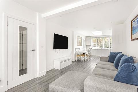 48 Warren Road, Twickenham, TW2 7DL