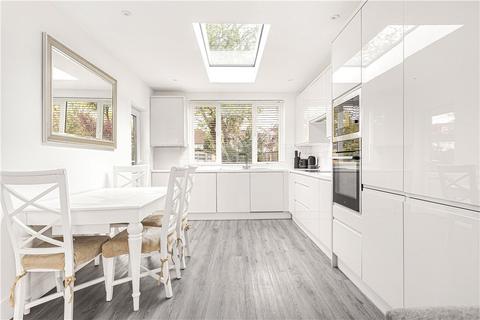 48 Warren Road, Twickenham, TW2 7DL
