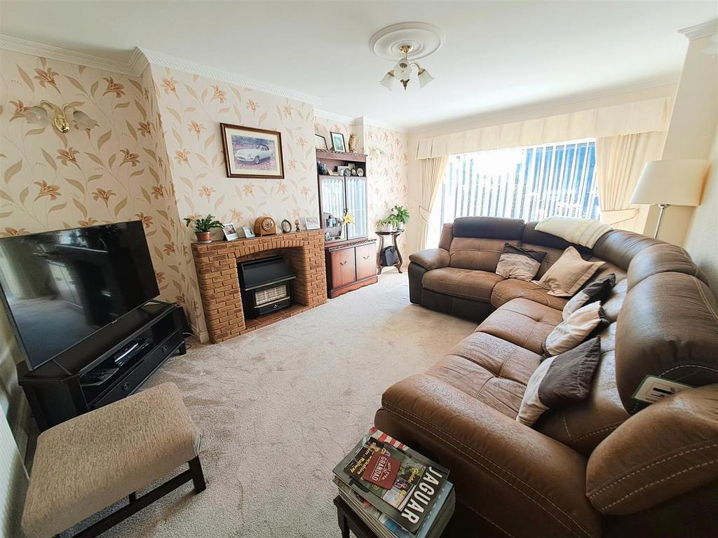 Extended Lounge