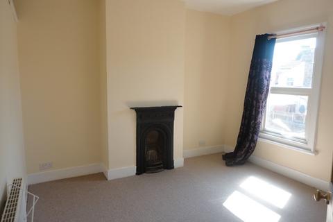 3 bedroom end of terrace house to rent, 3 Bedroom End of Terraced House - Ridgmount Street, BEDFORD