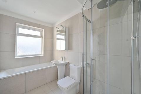 2 bedroom flat to rent, Mayford Road, Balham, London, SW12