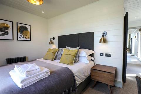 undefined, Retallack Resort and Spa