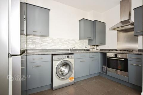 2 bedroom flat to rent, Crosse Courts Basildon SS15
