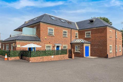 2 bedroom apartment to rent, Stuart Court, Copthorne, Shrewsbury