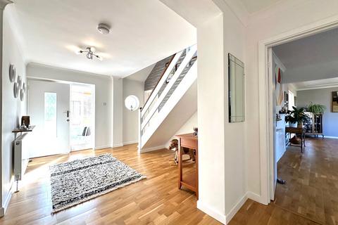 34 Compton Drive, Eastbourne, BN20 8BY