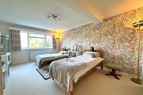 34 Compton Drive, Eastbourne, BN20 8BY