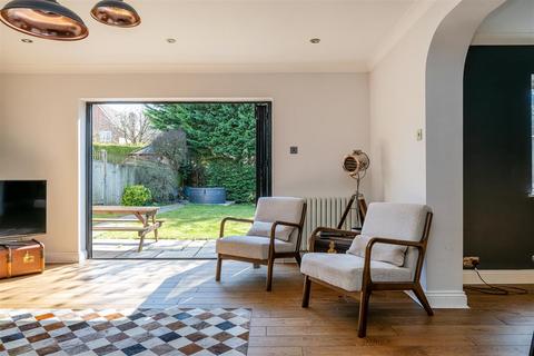 4 bedroom detached house for sale, Derehams Lane, High Wycombe HP10