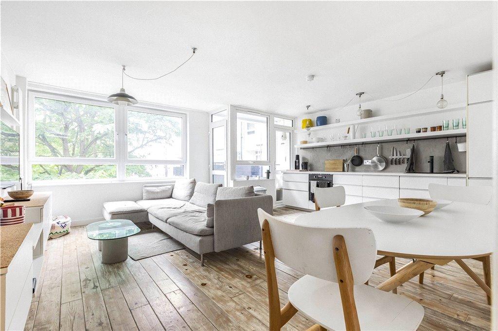 Reception/Kitchen