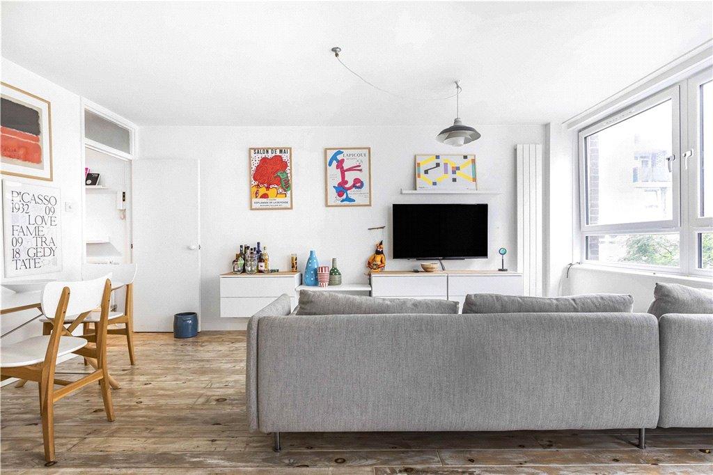 Reception/Kitchen