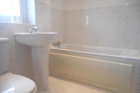 3 bedroom end of terrace house for sale, The Avenue, Starbeck, Harrogate, HG1 4QG