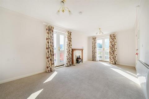 2 bedroom flat for sale, 11 Pengwern Court, Longden Road, Shrewsbury, SY3 7JE