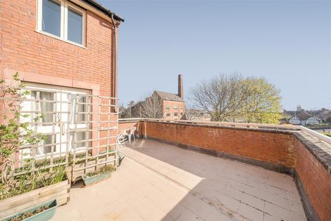 2 bedroom flat for sale, 11 Pengwern Court, Longden Road, Shrewsbury, SY3 7JE