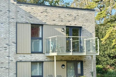 2 bedroom apartment for sale, Lindsay Road, Branksome Park, Poole, BH13