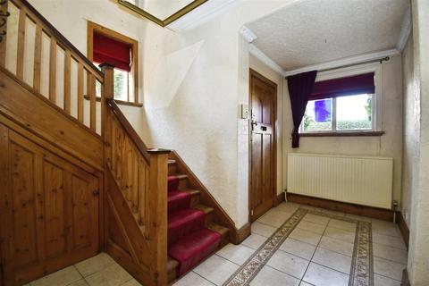 3 bedroom semi-detached house for sale, Laburnum Avenue, Garden Village, Hull