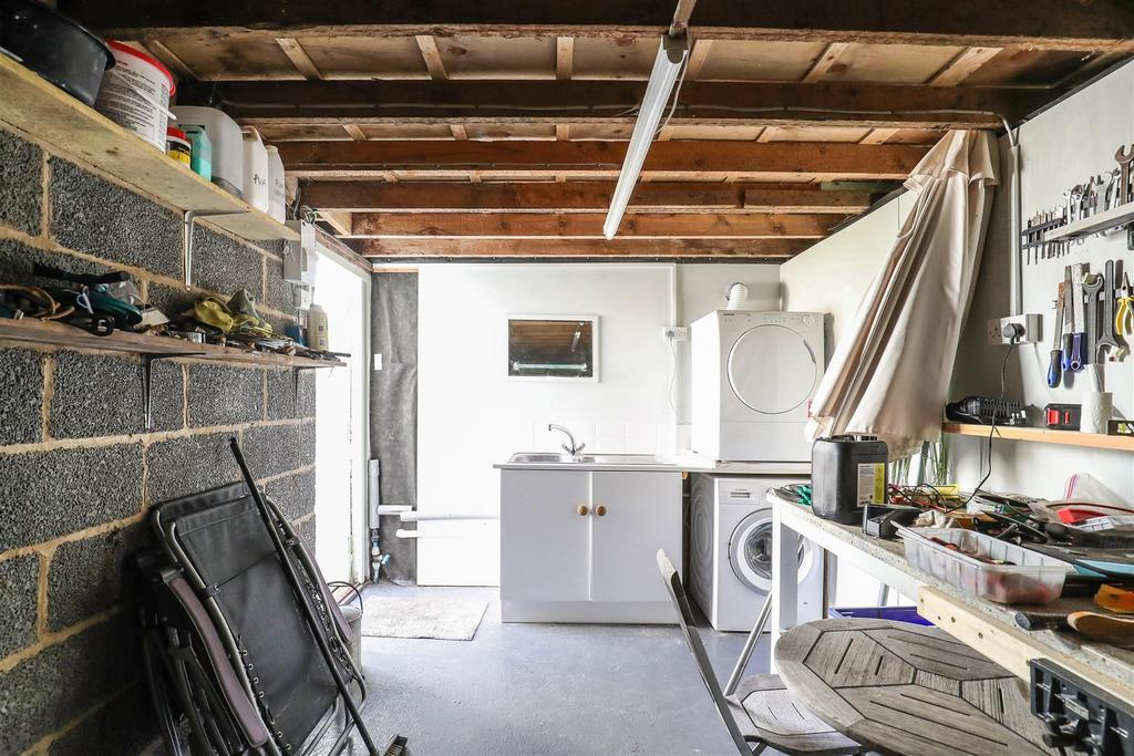 Ph19 5824626.jpg