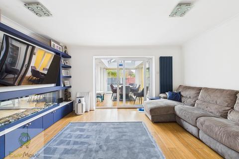 14 Galleon Way, Upnor, Rochester, ME2 4GX