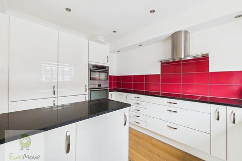 14 Galleon Way, Upnor, Rochester, ME2 4GX