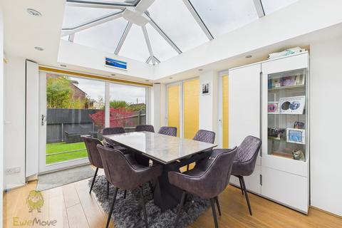 14 Galleon Way, Upnor, Rochester, ME2 4GX