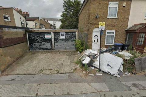 undefined, East Road, Enfield EN3
