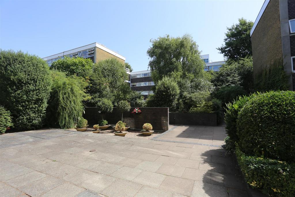 47 Park Gate External (6).JPG