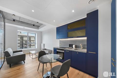 Studio to rent, Douglass Tower, Good Luck Hope E14