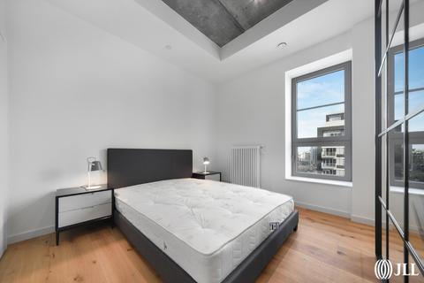 Studio to rent, Douglass Tower, Good Luck Hope E14