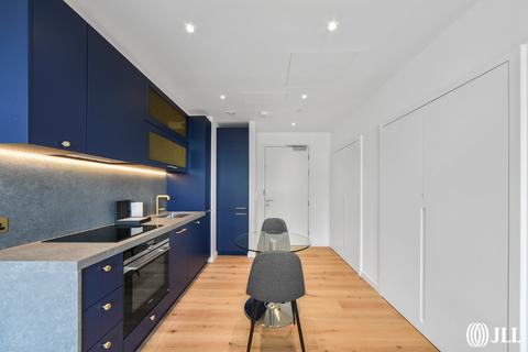 Studio to rent, Douglass Tower, Good Luck Hope E14