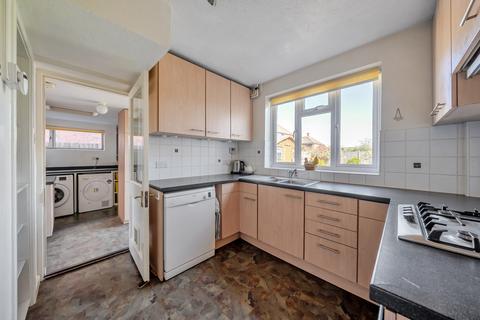 46 Johnston Walk, Guildford, GU2 9XR