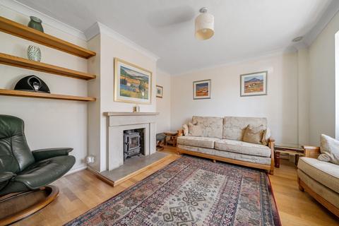 46 Johnston Walk, Guildford, GU2 9XR
