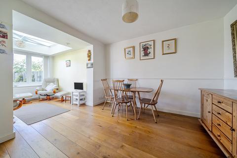 46 Johnston Walk, Guildford, GU2 9XR