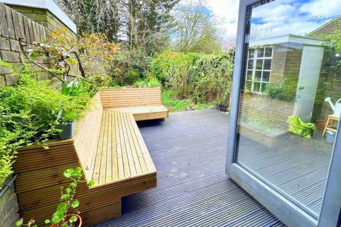 30 Edinburgh Gardens, Windsor, SL4 2AN