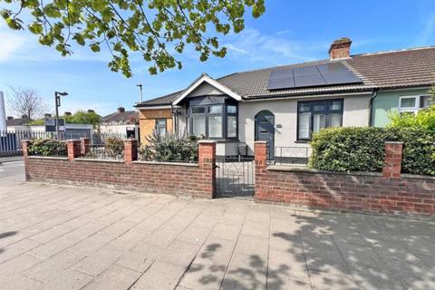 3 bedroom bungalow for sale, Whalebone Lane South, Romford, Essex, RM6