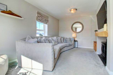 3 bedroom semi-detached house for sale, Monckton Road , Wakefield  WF8