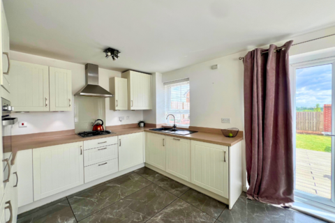 3 bedroom semi-detached house for sale, Monckton Road , Wakefield  WF8