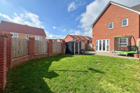 3 bedroom semi-detached house for sale, Monckton Road , Wakefield  WF8