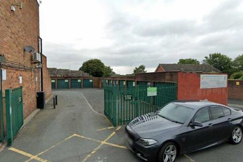 Garage to rent, Kingsland, Arleston TF1