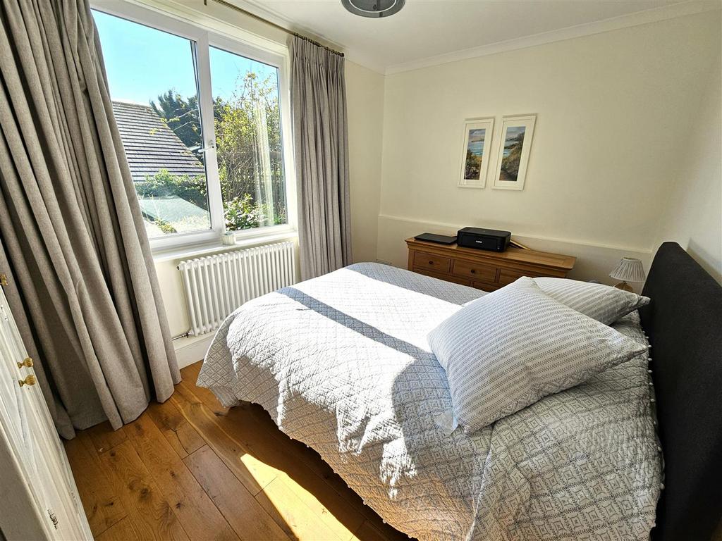 Bedroom 2 (2).jpg