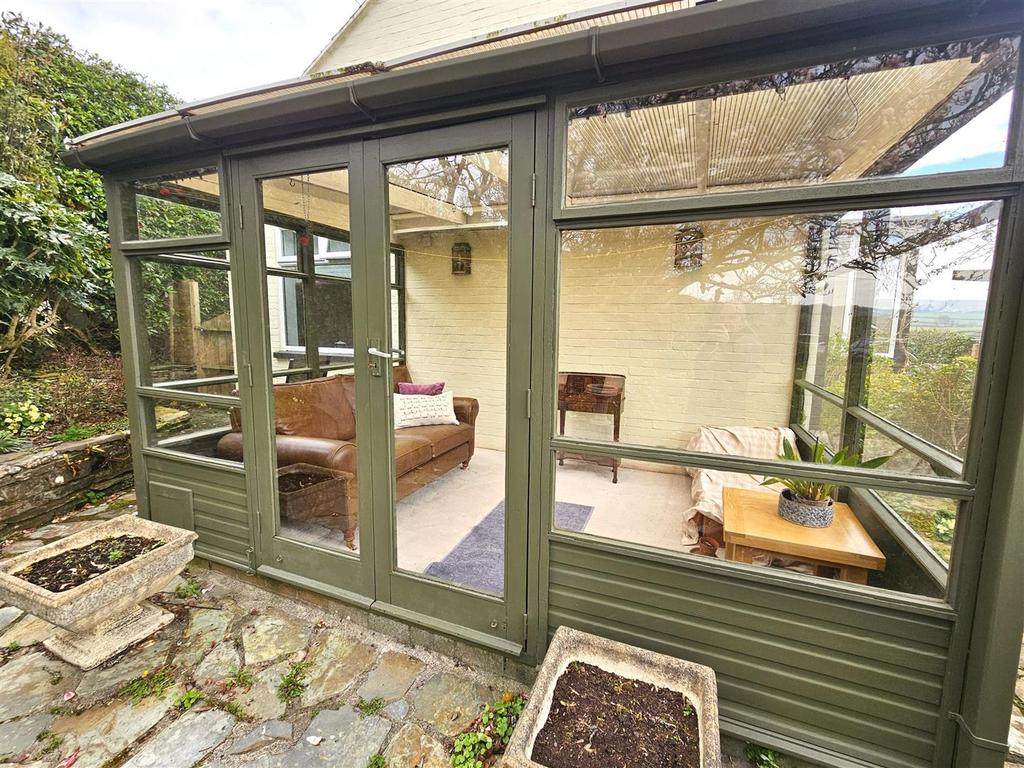 Garden Room.jpg