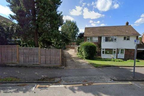 Garage to rent, Lexington Way, Barnet EN5