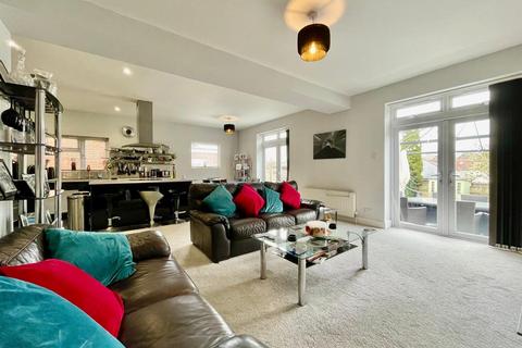 3 bedroom detached bungalow for sale, Howeth Road, Bournemouth