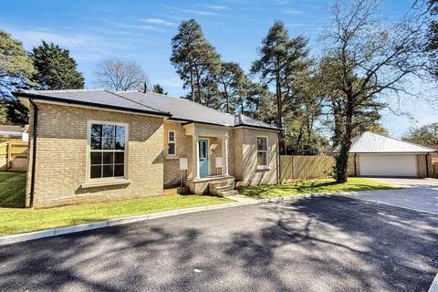 3 bedroom detached bungalow for sale, Ashley Heath