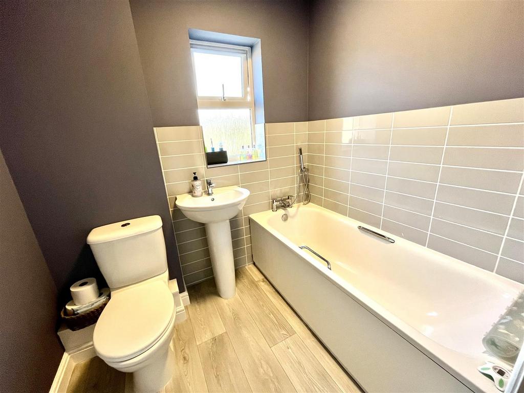 Cheney Road Misnter, 3 bed end-terrace for sale by