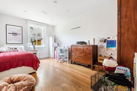 29 Cavendish Road, London, SW12 0BH
