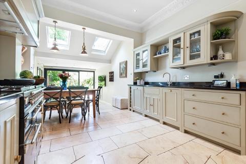 29 Cavendish Road, London, SW12 0BH