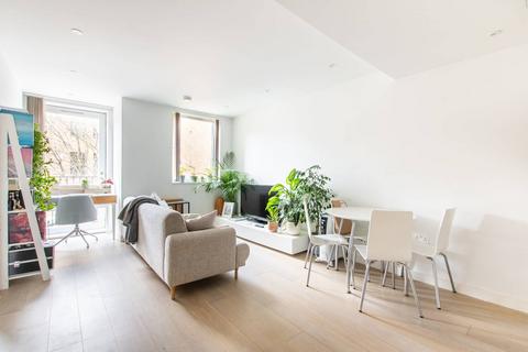 1 bedroom flat for sale, Albion Court, Hammersmith, London, W6