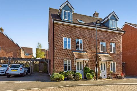 33 Adams Road, Picket Piece, Andover, SP11 6UY