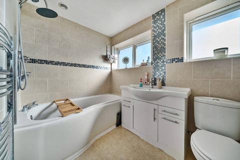 3 Deansway, Hemel Hempstead, HP3 9UE