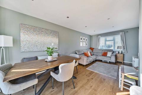 3 Deansway, Hemel Hempstead, HP3 9UE
