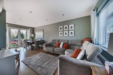 3 Deansway, Hemel Hempstead, HP3 9UE