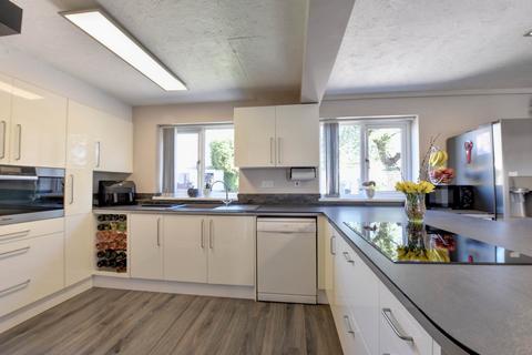 12 Blackstone Road, Wallingford, OX10 8JH